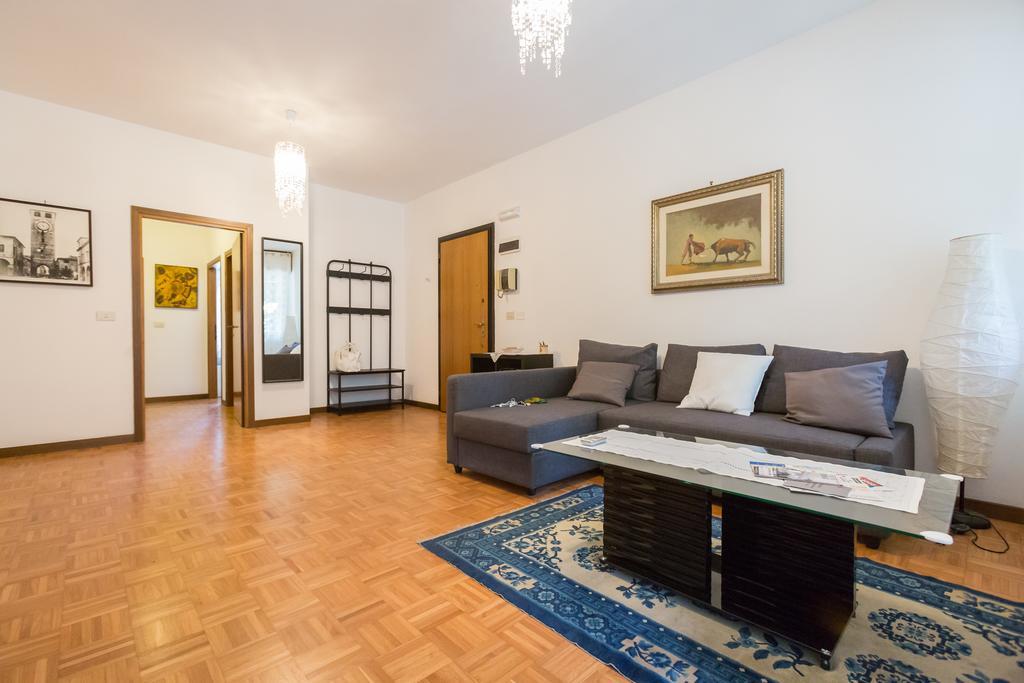 Bolognina Central Apartment Болонья Экстерьер фото