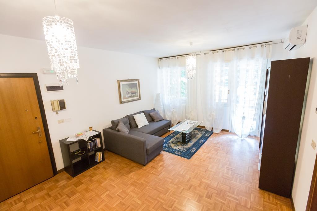 Bolognina Central Apartment Болонья Экстерьер фото